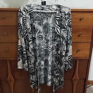 Chico's Black and White Patterned Cardigan. Size 1 In Chico Sizes